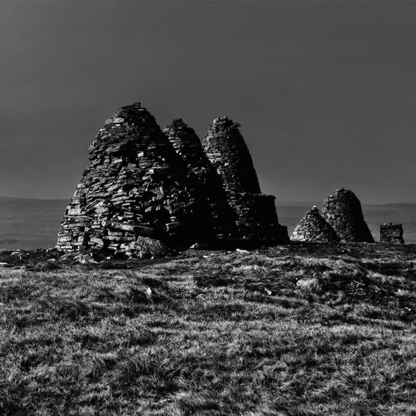 <span class="hide-the-artist">Craven Faults<br></span>Standers