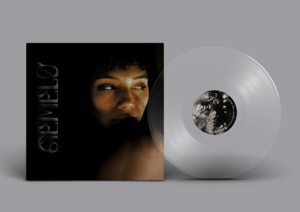 <span class="hide-the-artist">Angelica Garcia<br></span>Gemelo