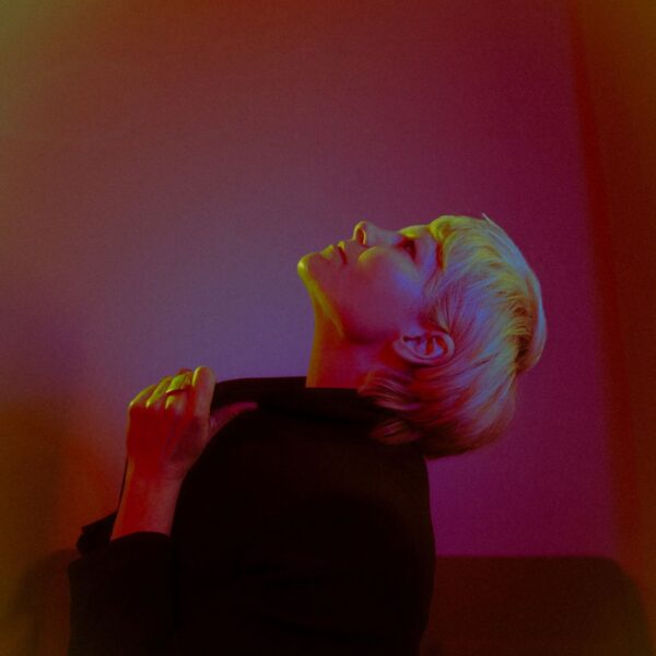 <span class="hide-the-artist">Liela Moss<br></span>Transparent Eyeball