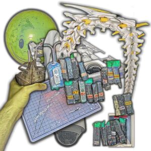 <span class="hide-the-artist">Lip Critic<br></span>Theft World